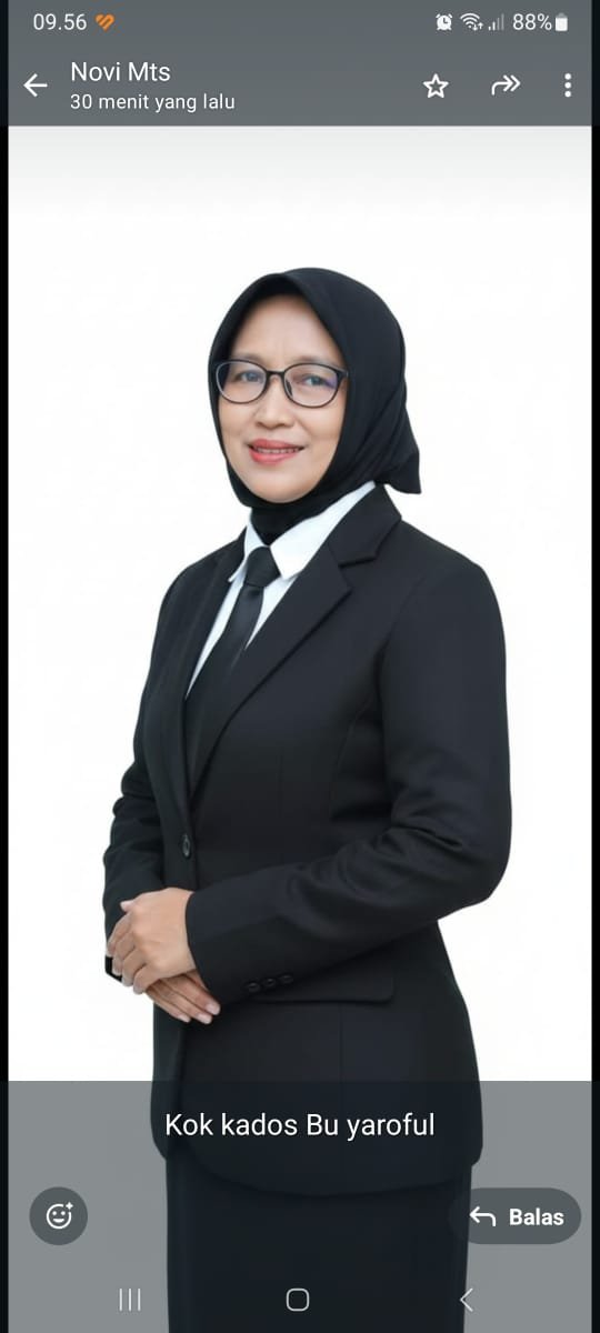 Dra.  YUENI DWI BUDI ALINTA,